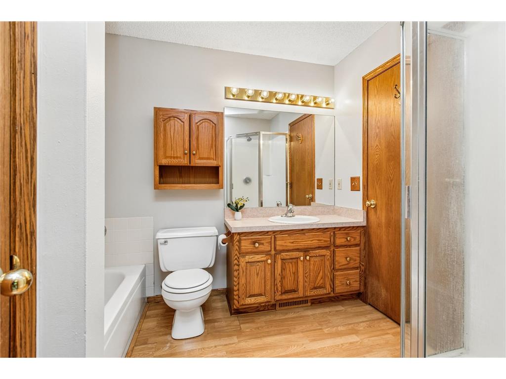 326 Warner Avenue N Mahtomedi MN 55115 7087149 image21