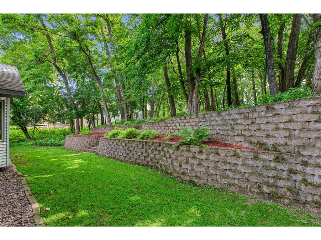 326 Warner Avenue N Mahtomedi MN 55115 7087149 image26
