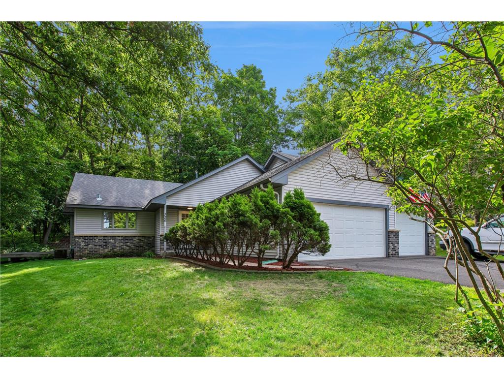 326 Warner Avenue N Mahtomedi MN 55115 7087149 image32