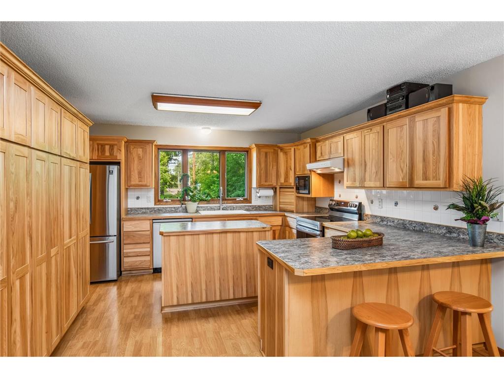 326 Warner Avenue N Mahtomedi MN 55115 7087149 image4