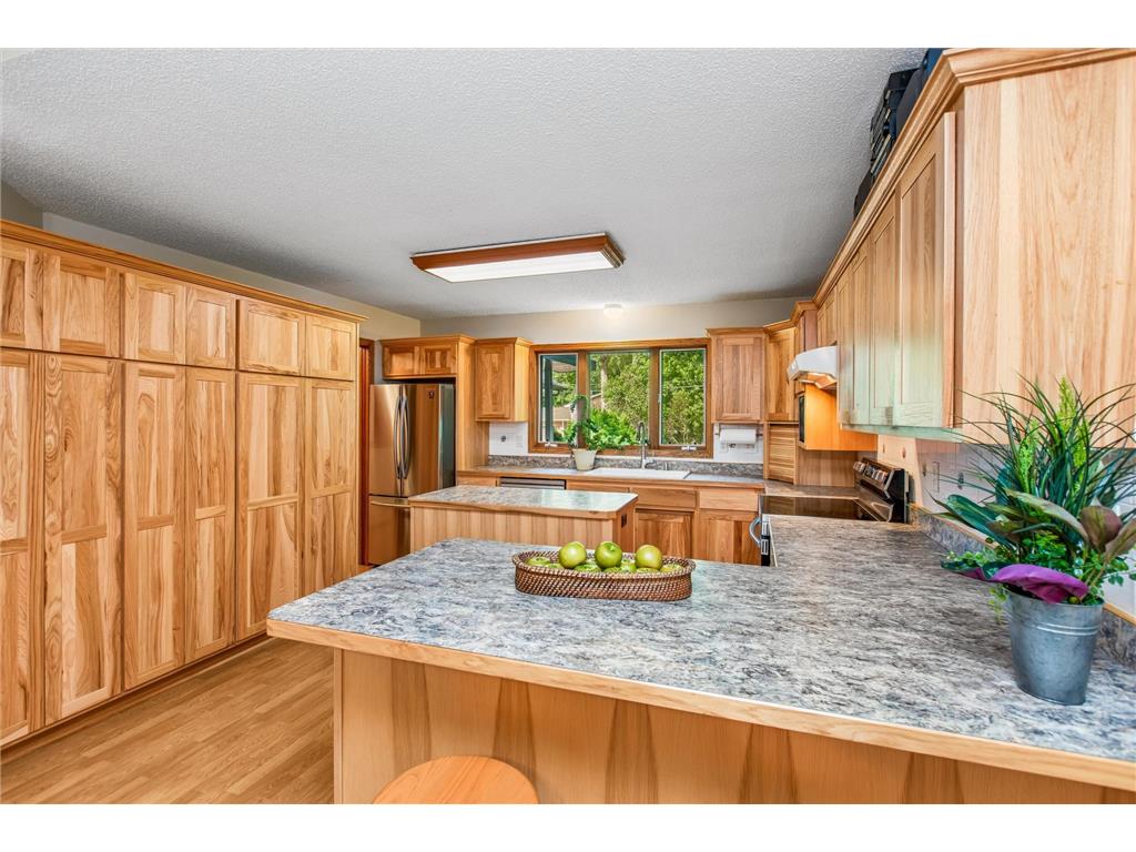 326 Warner Avenue N Mahtomedi MN 55115 7087149 image5