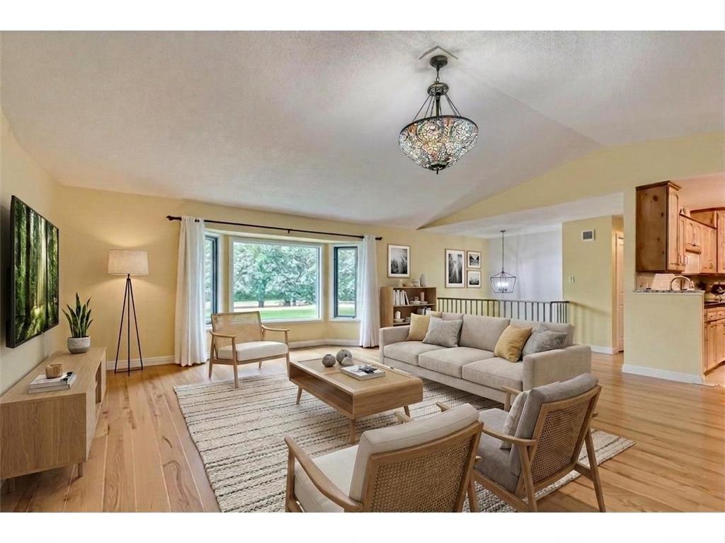 3260 Snelling Avenue N Arden Hills MN 55112 7088777 image4