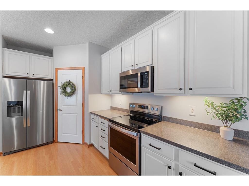 3262 Oak View Drive Woodbury MN 55129 7038307 image10