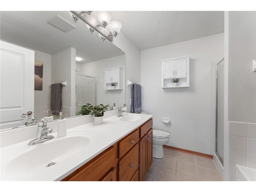 3262 Oak View Drive Woodbury MN 55129 7038307 image25