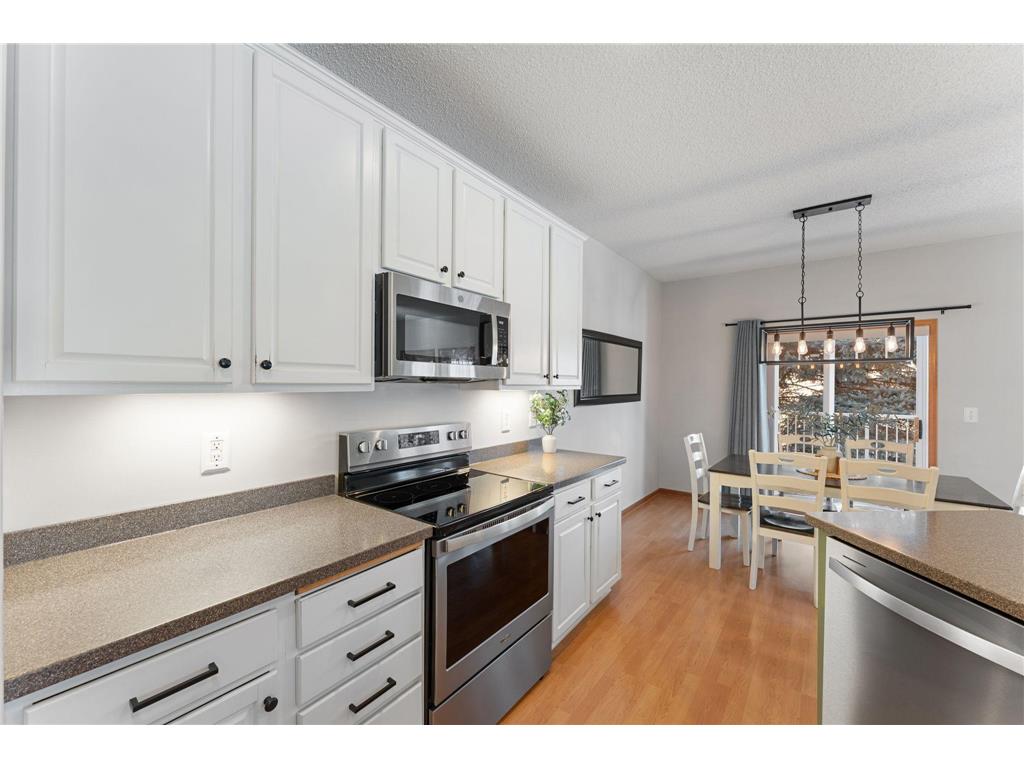 3262 Oak View Drive Woodbury MN 55129 7038307 image9