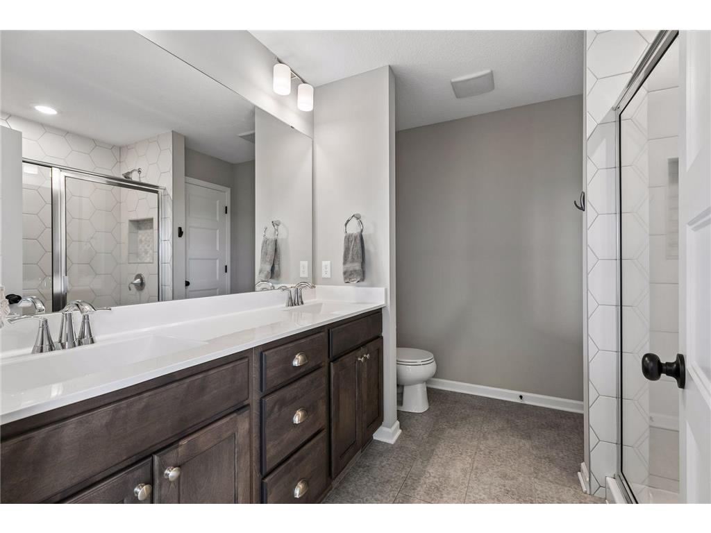 3267 Linden Avenue N Lake Elmo MN 55042 7047059 image29
