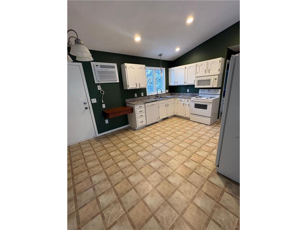 3268 Edgerton Street Vadnais Heights MN 55127 7018405 image5