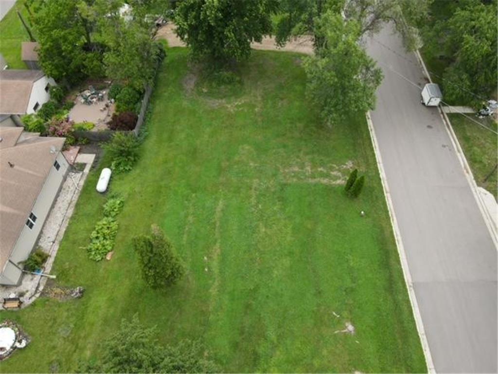 327 5th Street Clinton MN 56225 6644287 image1