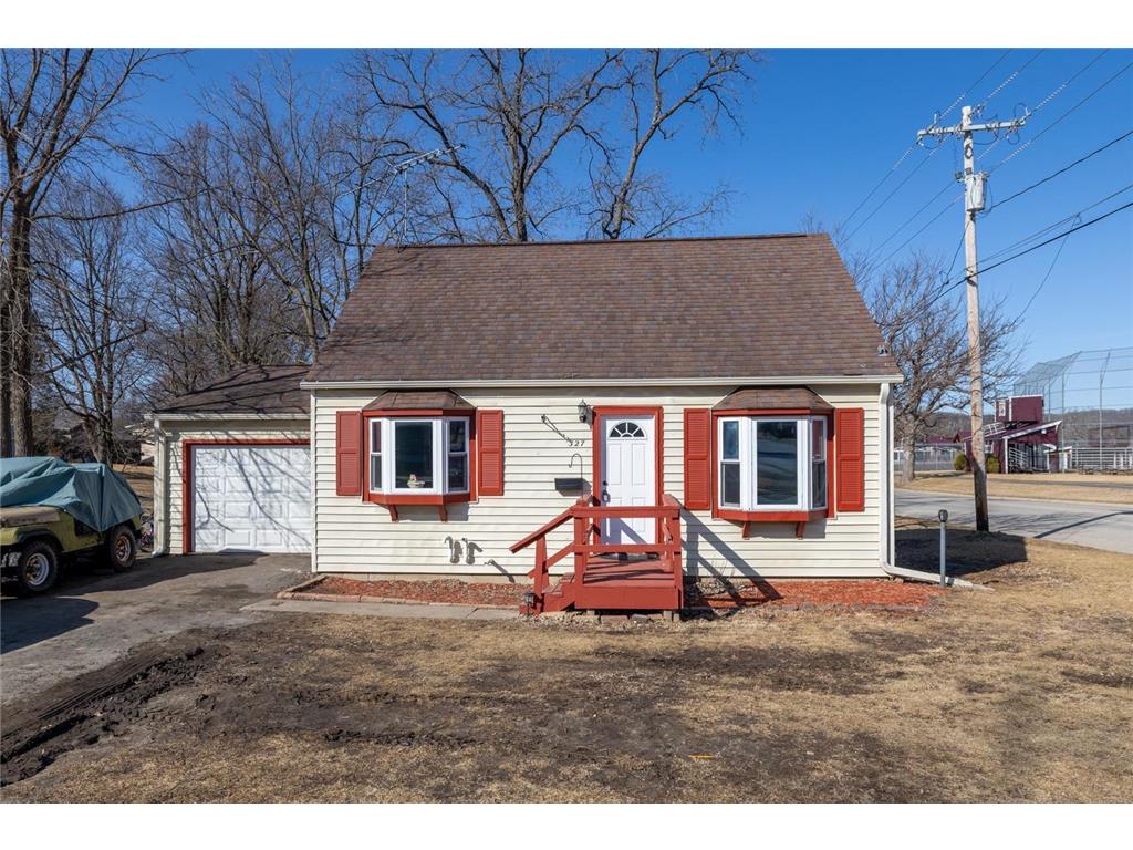 327 Burr Oak Avenue NE Chatfield MN 55923 6641086 image1