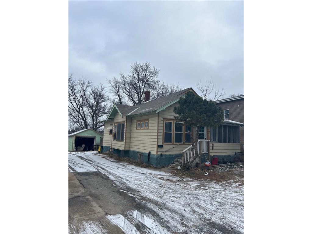 327 Litchfield Avenue SE Willmar MN 56201 6637278 image1