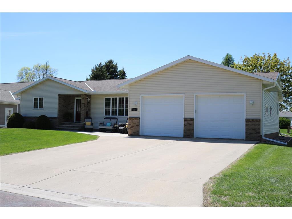 327 Park Street Sherburn MN 56171 6716357 image1