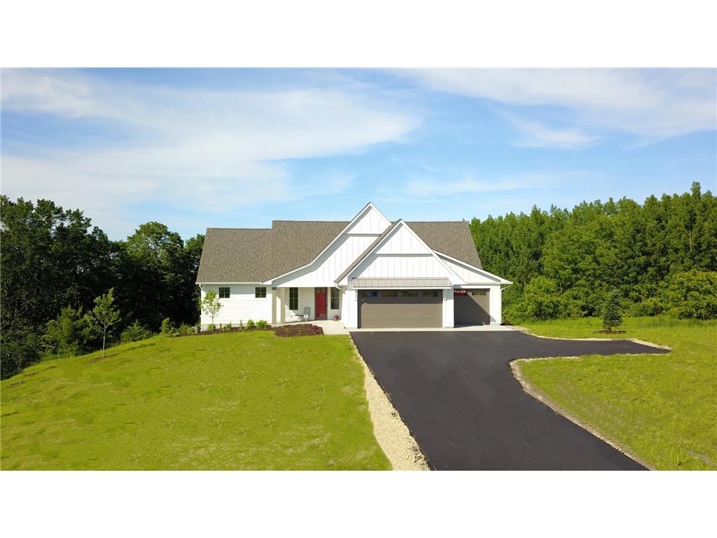 327 Shelby Court Troy Twp WI 54016 6544623 image1