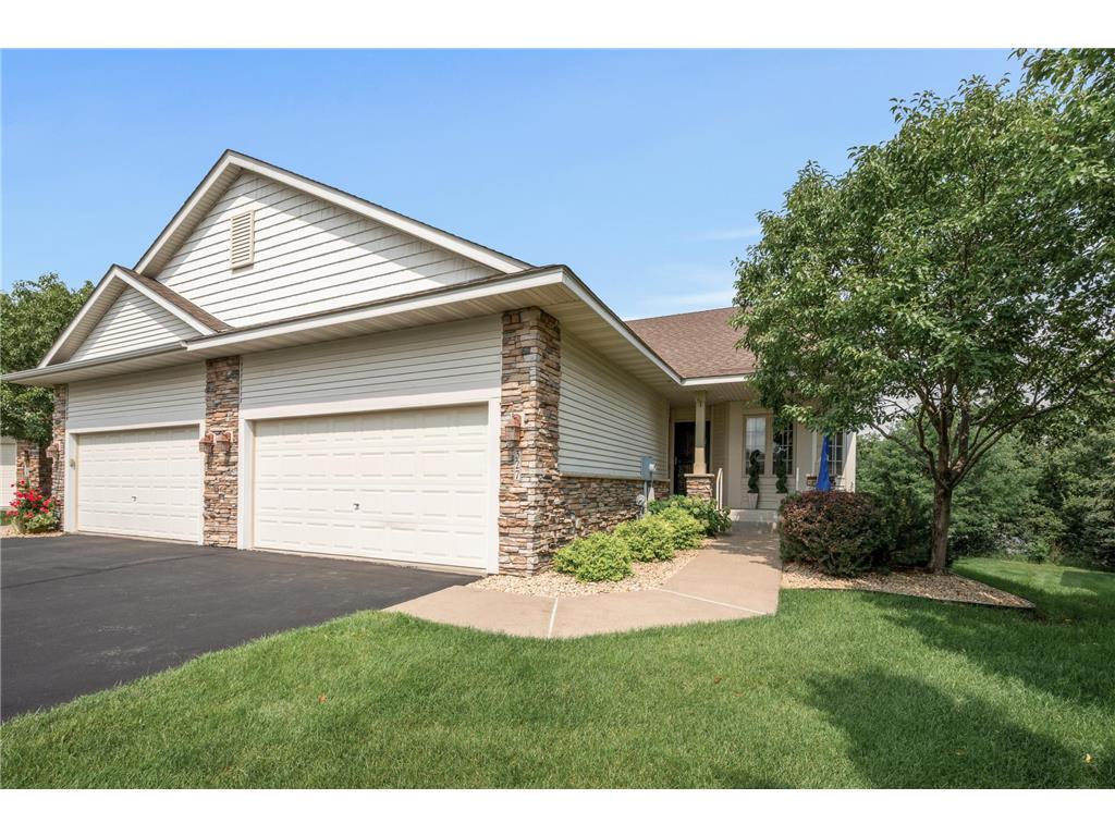 327 Summer Place E Maplewood MN 55117 6515300 image1