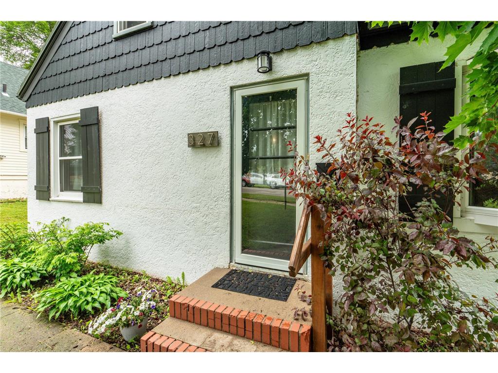 327 W Channing Avenue Fergus Falls MN 56537 6734222 image1