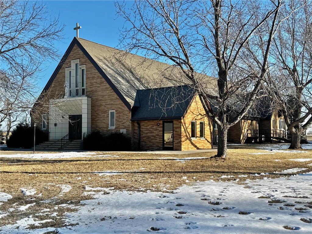 3272 270th Avenue Marshall MN 56258 6642877 image1