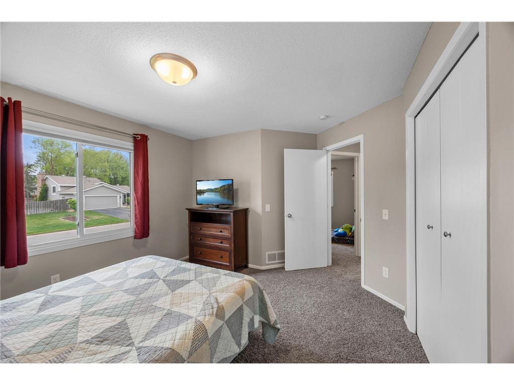 3274 12th Avenue Anoka MN 55303 7076142 image20
