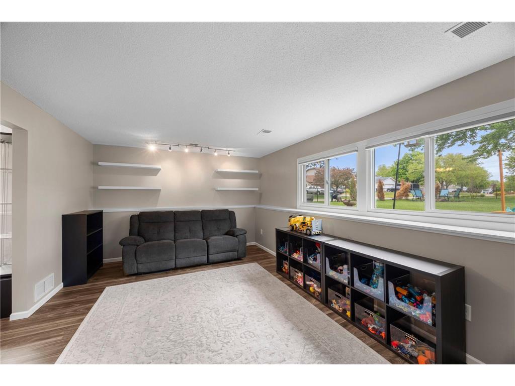 3274 12th Avenue Anoka MN 55303 7076142 image24