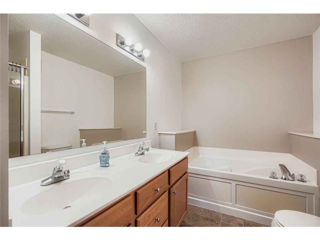 3275 Coleshire Path #24 Rosemount MN 55068 6790457 image16