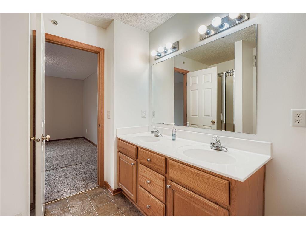 3275 Coleshire Path #24 Rosemount MN 55068 6790457 image17