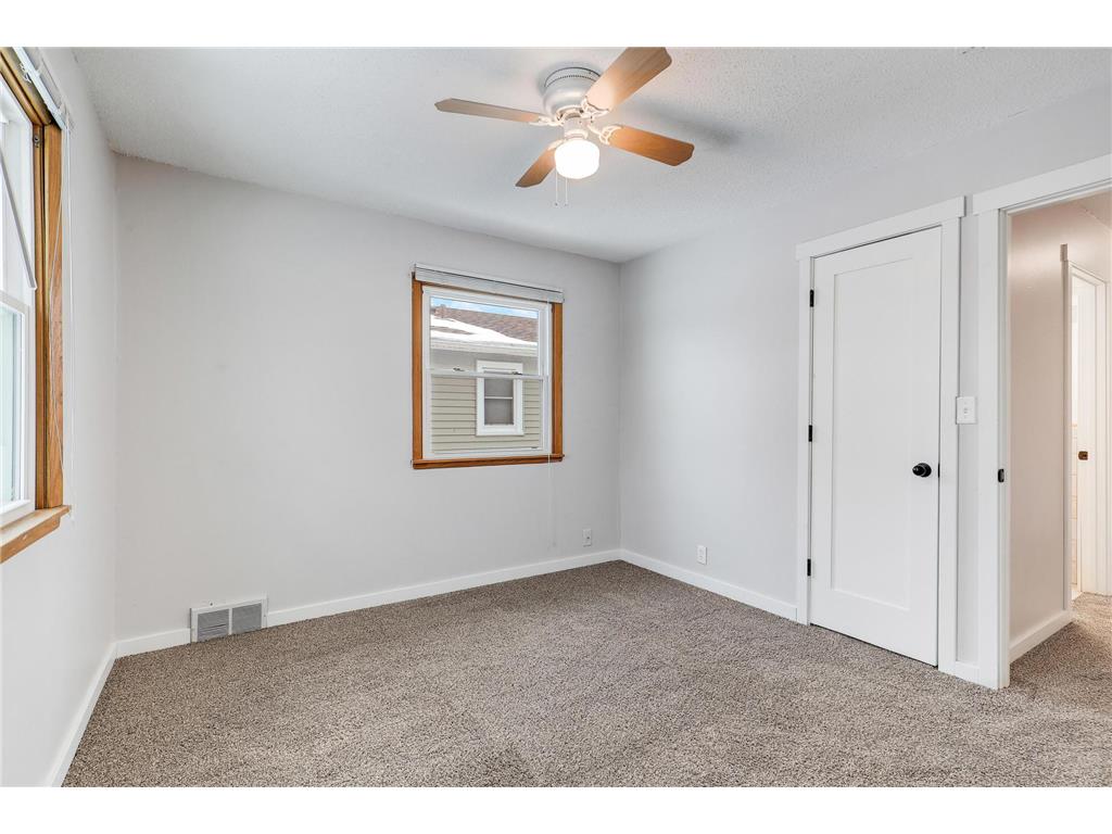 3279 Library Lane Saint Louis Park MN 55426 6825562 image24