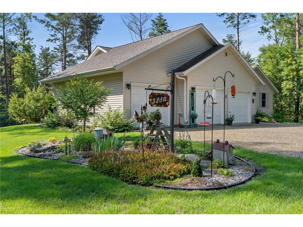 328 194th Street A, Alden Twp, WI, 54020 MLS 6247518 Edina Realty