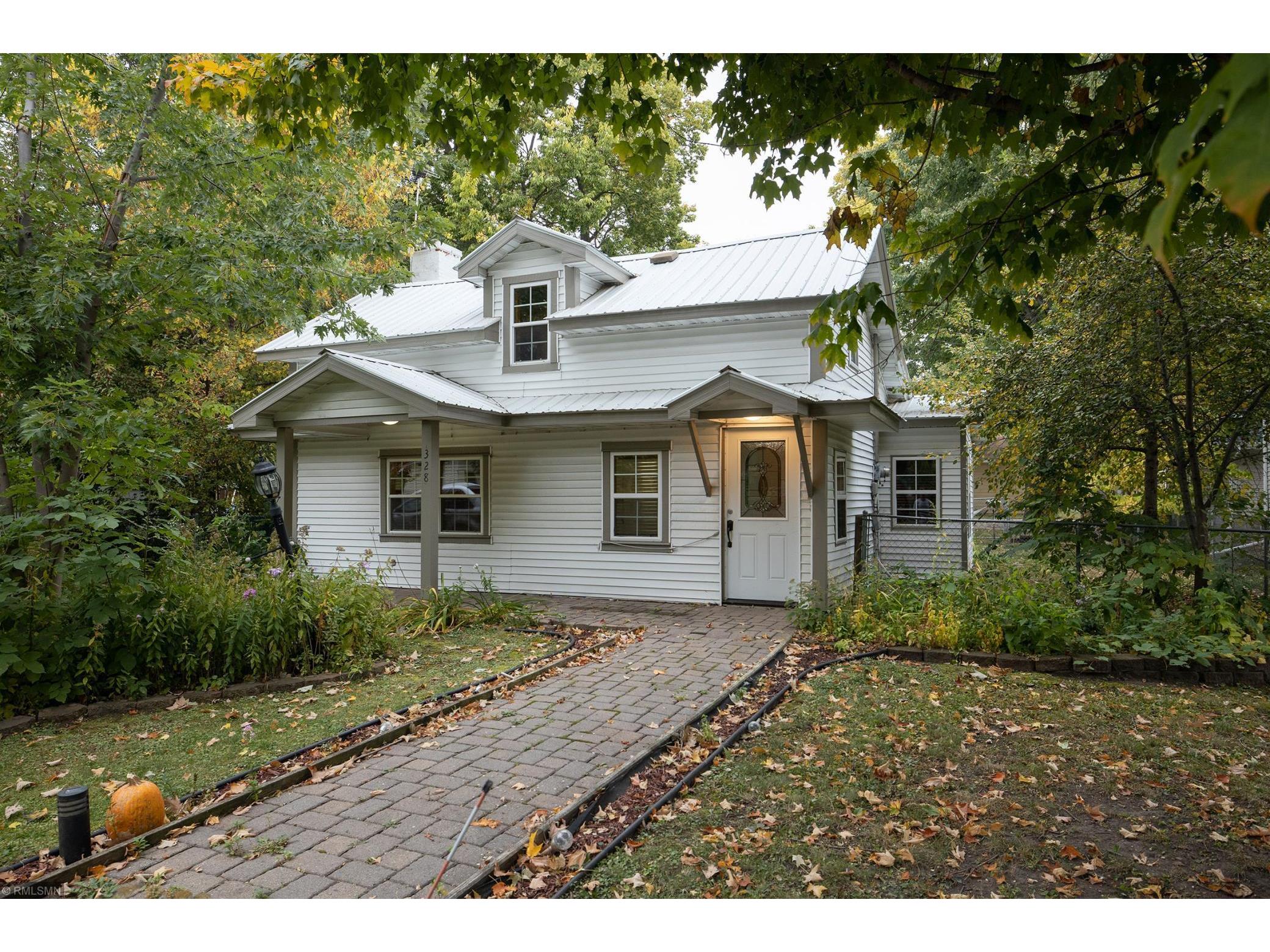 328 Court Street N, Prescott, WI 54021 MLS 5665146 Edina Realty