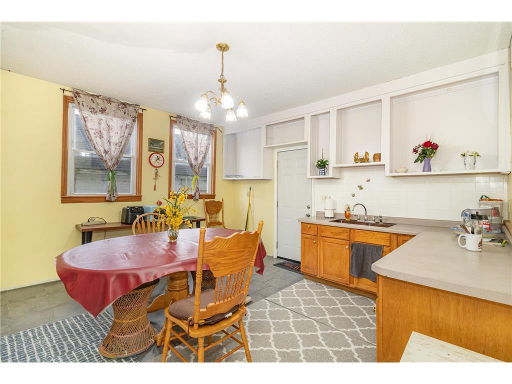 328 Edmund Avenue Saint Paul MN 55103 6815427 image4