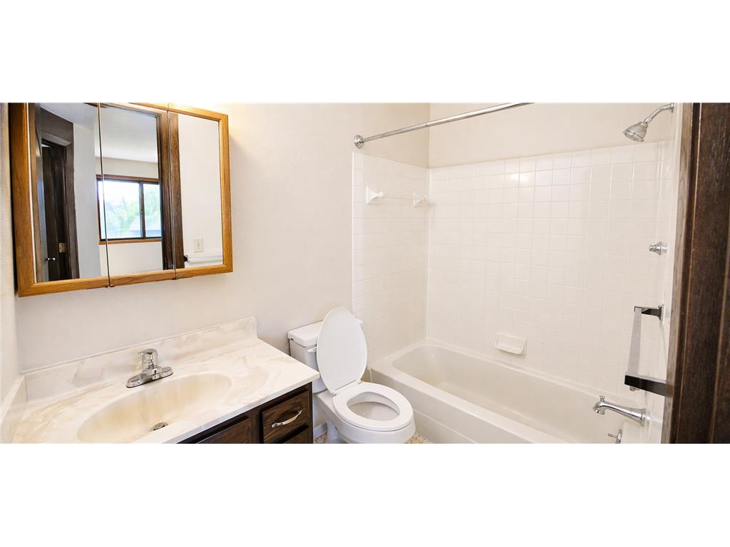 328 Lake Street #7 Clinton MN 56225 7058285 image12