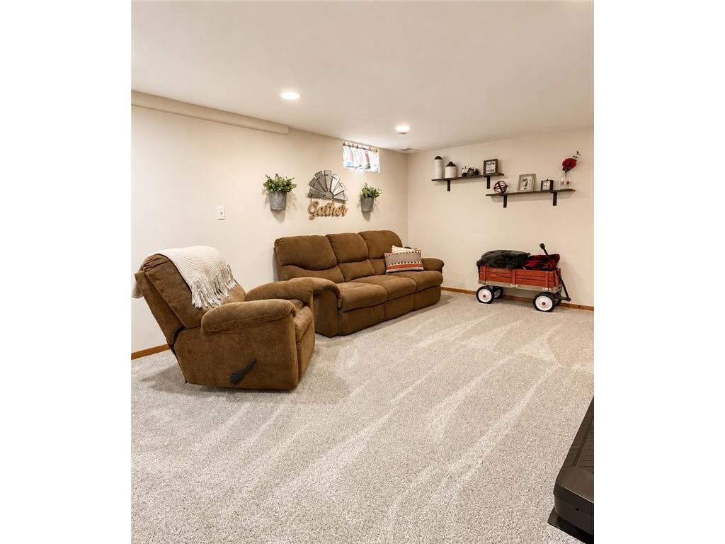 328 Park Street Sherburn MN 56171 7095799 image23