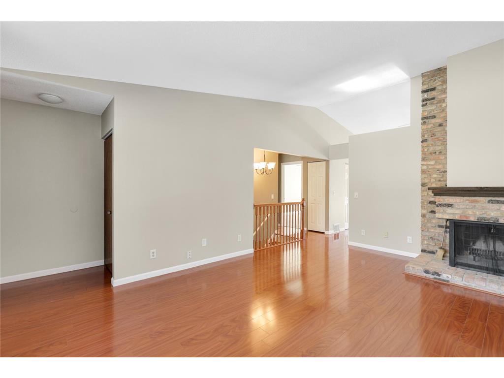 328 River Woods Lane Burnsville MN 55337 7031629 image14
