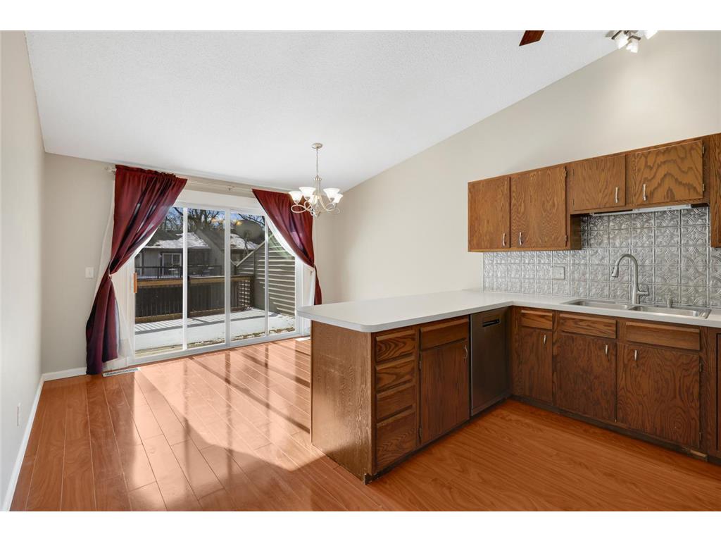 328 River Woods Lane Burnsville MN 55337 7031629 image16