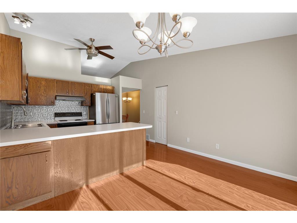 328 River Woods Lane Burnsville MN 55337 7031629 image17