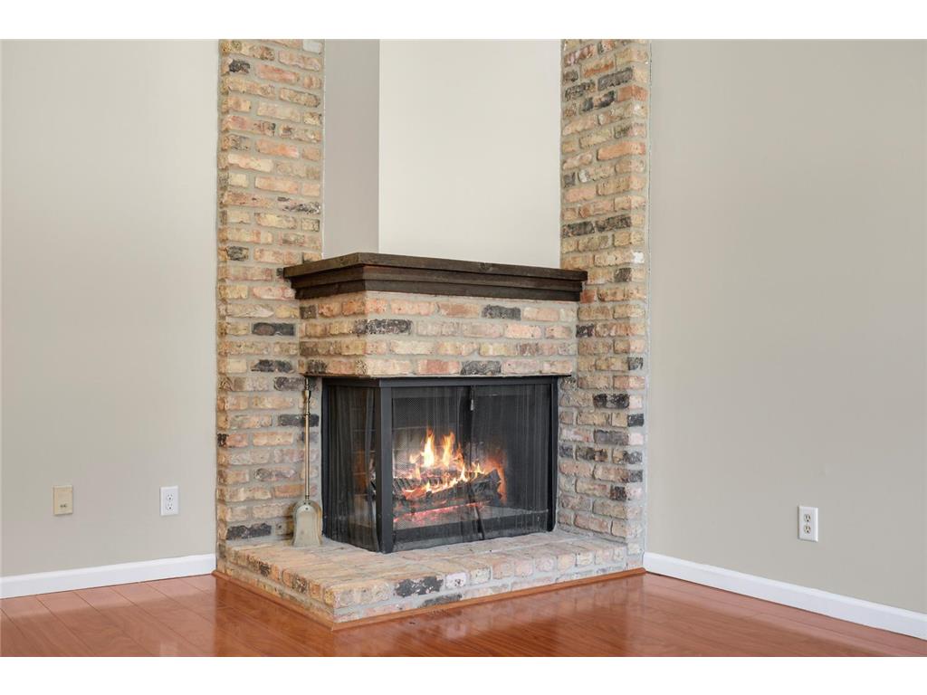 328 River Woods Lane Burnsville MN 55337 7031629 image3