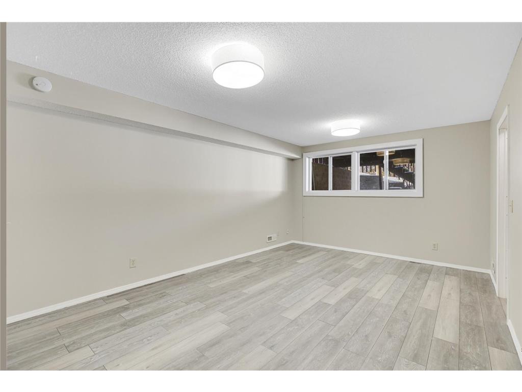 328 River Woods Lane Burnsville MN 55337 7031629 image6