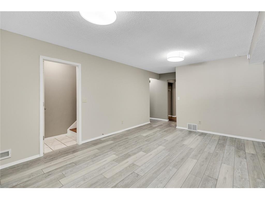 328 River Woods Lane Burnsville MN 55337 7031629 image7