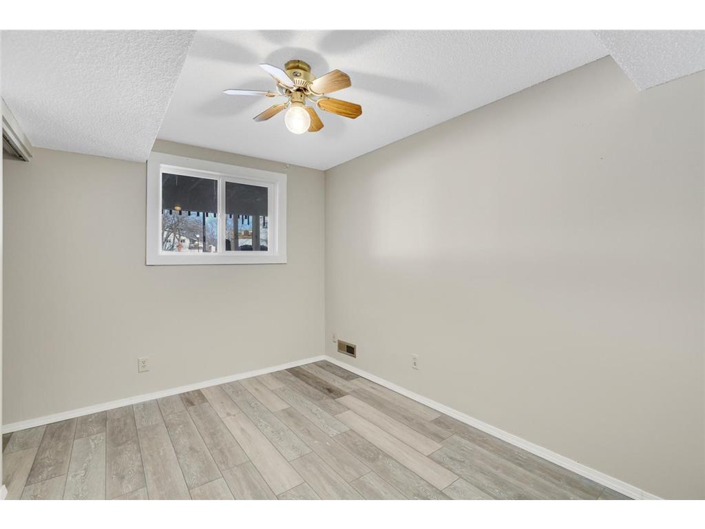 328 River Woods Lane Burnsville MN 55337 7031629 image9