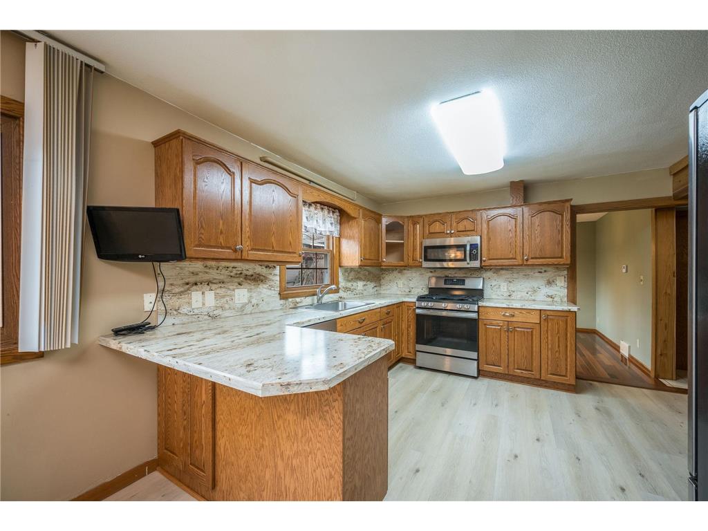 328 S Redwood Drive Mankato MN 56001 7043824 image19