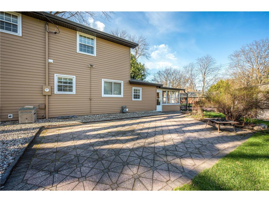 328 S Redwood Drive Mankato MN 56001 7043824 image43