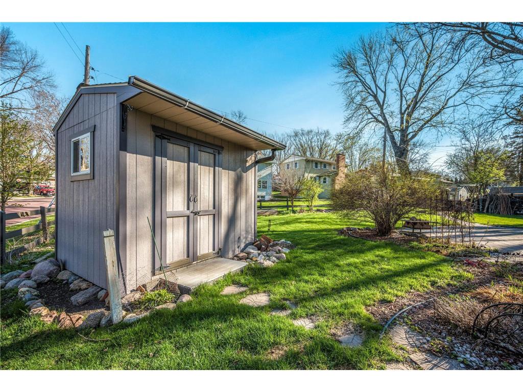 328 S Redwood Drive Mankato MN 56001 7043824 image44