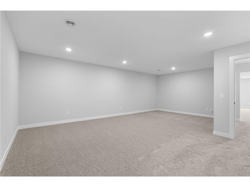 3280 Linden Avenue N Lake Elmo MN 55042 7040141 image38