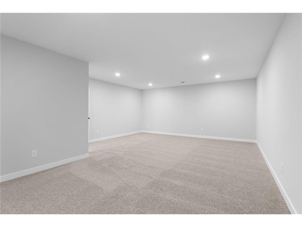 3280 Linden Avenue N Lake Elmo MN 55042 7040141 image39