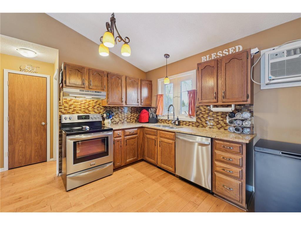 3282 Edgerton Street Vadnais Heights MN 55127 7060140 image16