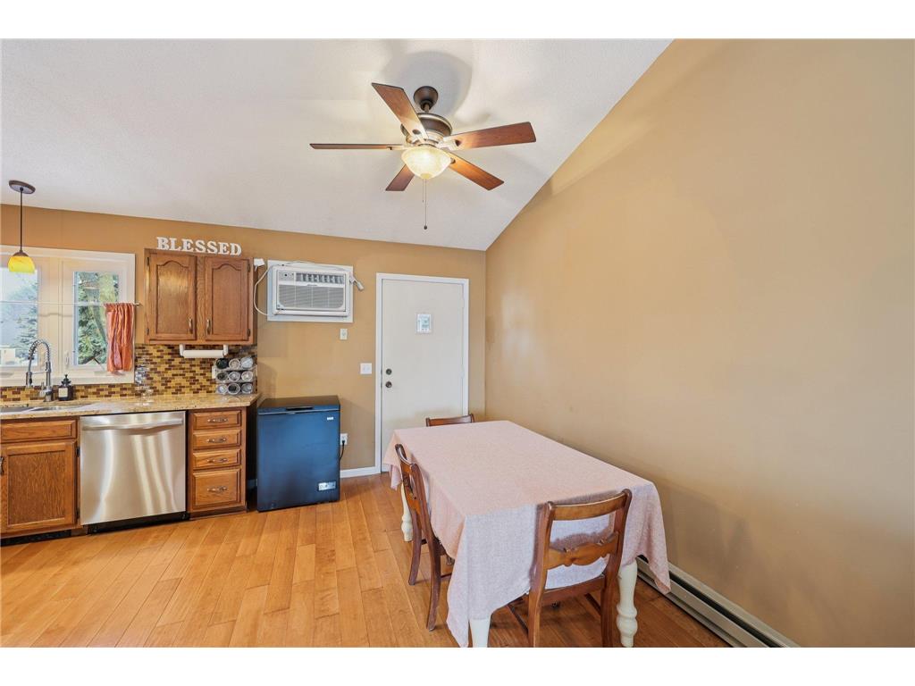 3282 Edgerton Street Vadnais Heights MN 55127 7060140 image18