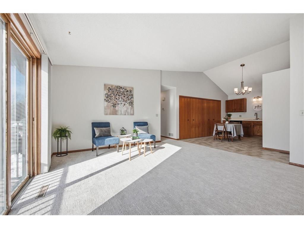 3286 Greenbrier Street #3286C Vadnais Heights MN 55127 7024468 image1