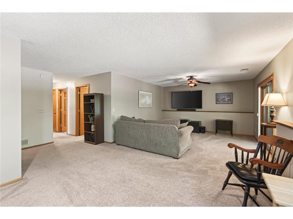 3286 York Alcove Woodbury MN 55125 7066839 image27