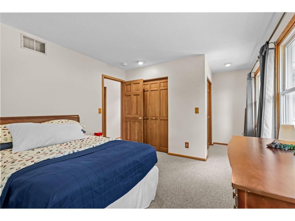 3287 Churchill Drive Woodbury MN 55125 7098372 image35