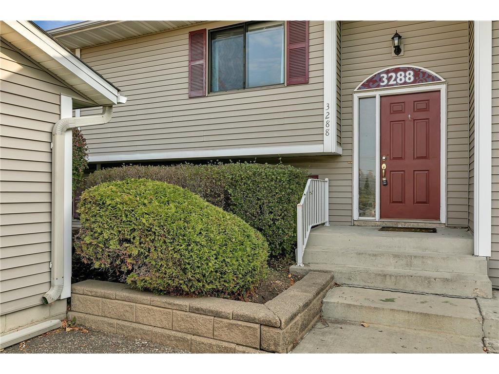 3288 Dodd Lane, Eagan, MN 55121 MLS 6273897 Edina Realty