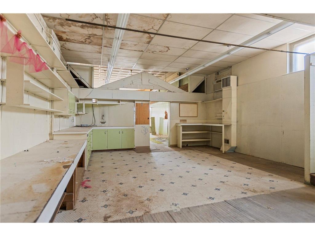 329 Central Avenue N Faribault MN 55021 7012008 image14