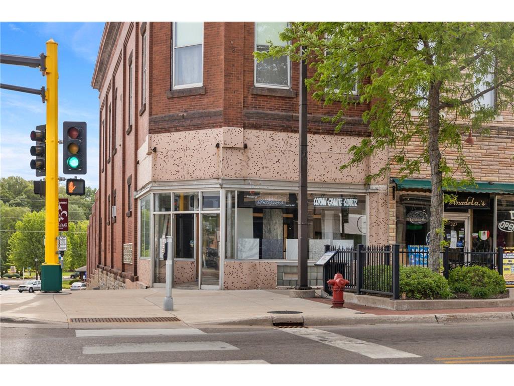 329 Central Avenue N Faribault MN 55021 7012008 image6