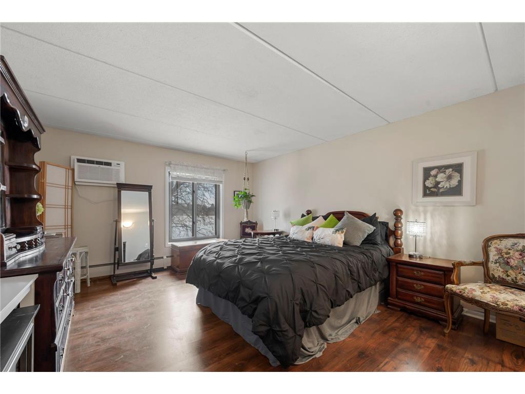 329 Geneva Avenue N #102 Oakdale MN 55128 - Tanners 7030660 image20